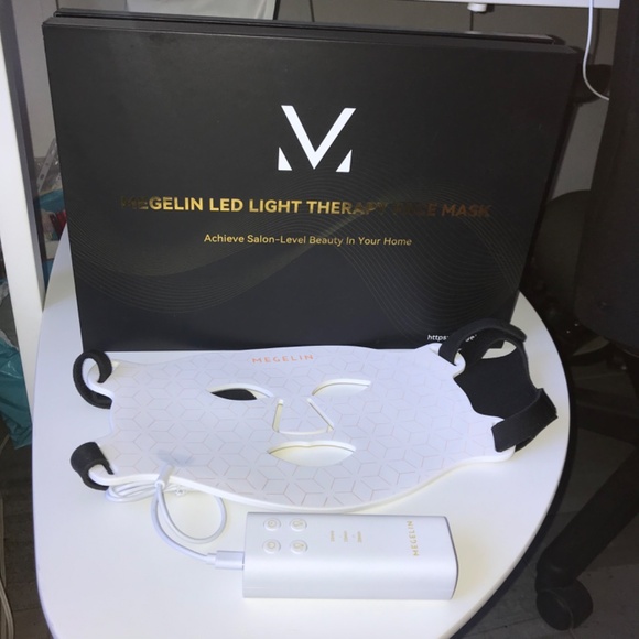 Megelin LED Red Light Therapy mask - Picture 2 of 2
